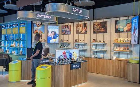 Foldable Samsung phone in Houston Models Available Online