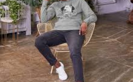 The Rise of Stussy Shirt & White Fox Fashion Hoodie
