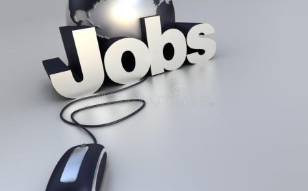 Freelancing vs Full-Time Jobs in Pakistan: What’s Better in 2025?