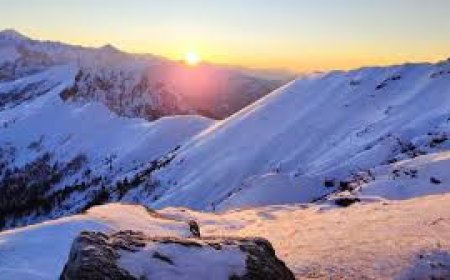 Kedarkantha Trek Guide (2025): Easy, Snowy & Unforgettable